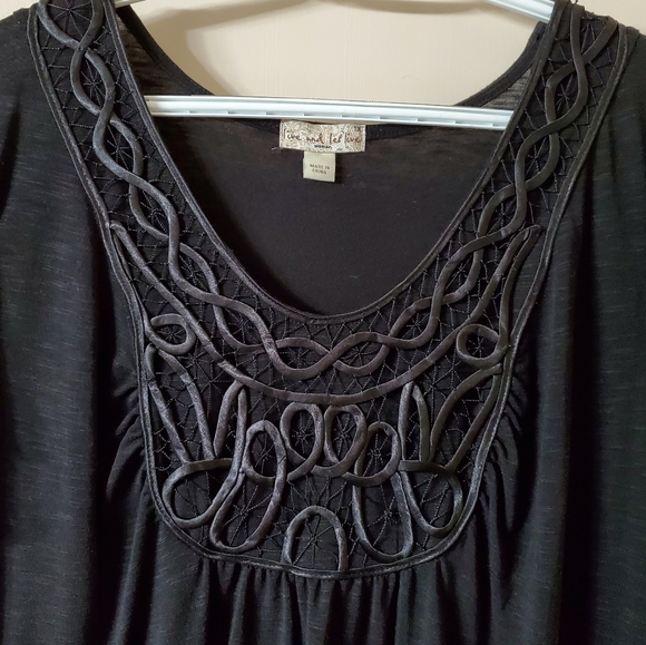 Women's Top - Picture 8 of 9